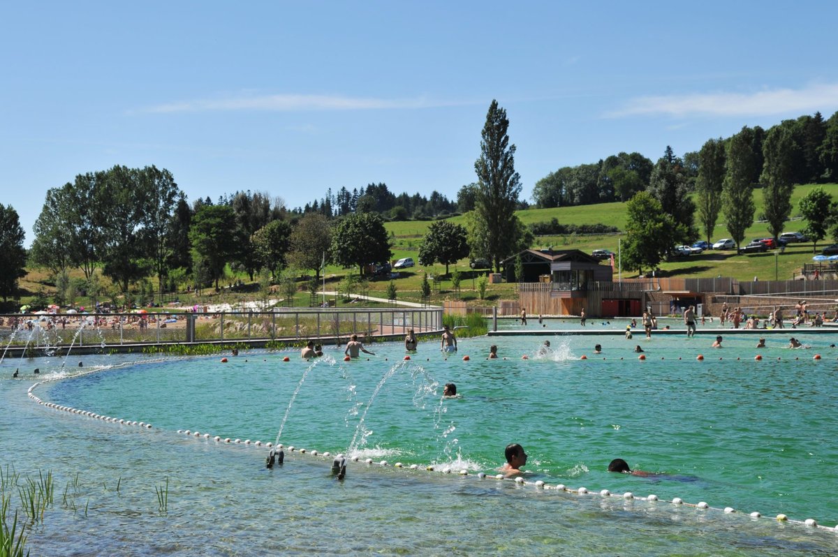 Lac des Sapins, activités nautiques près du gîte Beaujolais